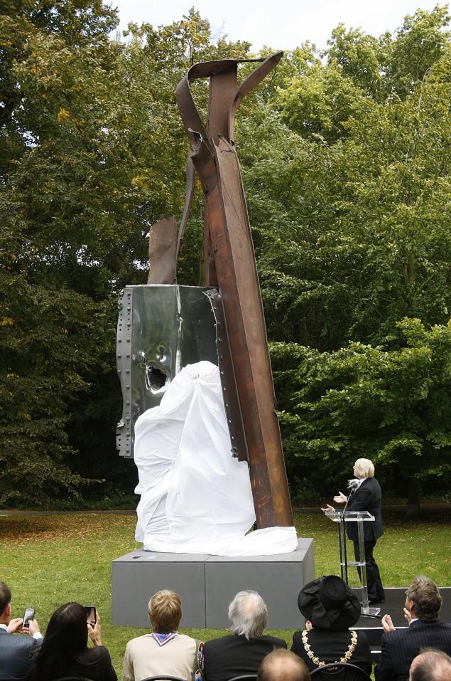 London Mayor Boris Johnson unveiled the sculpture in Battersea Park in 2011. Akira Suemori/AP